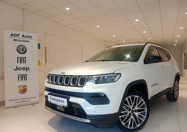Jeep Compass cena 165292 przebieg: 5, rok produkcji 2023 z Wrocław małe 106